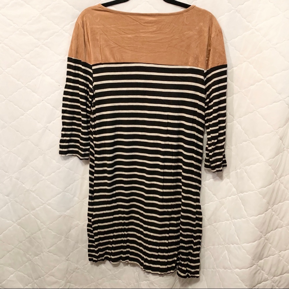 Long Sleeved Dress w/ Stripes - Picture 3 of 4